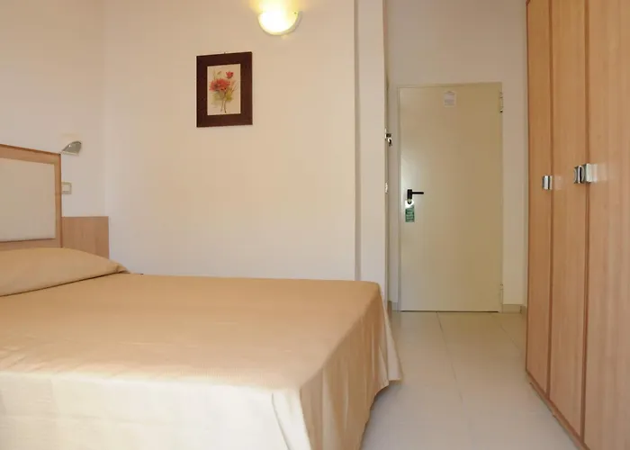 Saint Tropez & Restaurant Otel Lido Di Savio