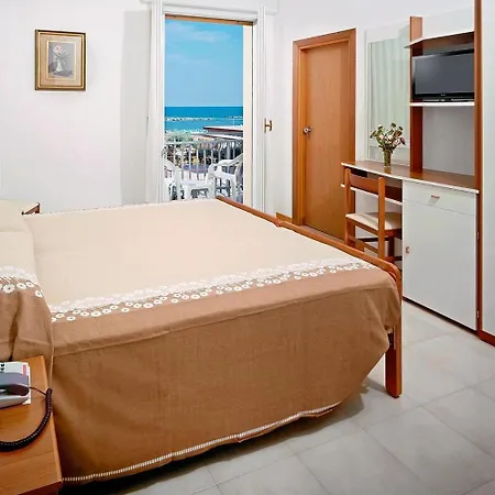 Saint Tropez & Restaurant 3*