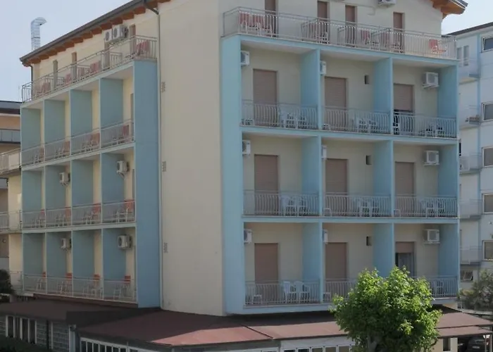 Saint Tropez & Restaurant 3* 丽都迪萨维奥