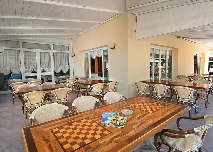 Hotel Saint Tropez & Restaurant Lido Di Savio